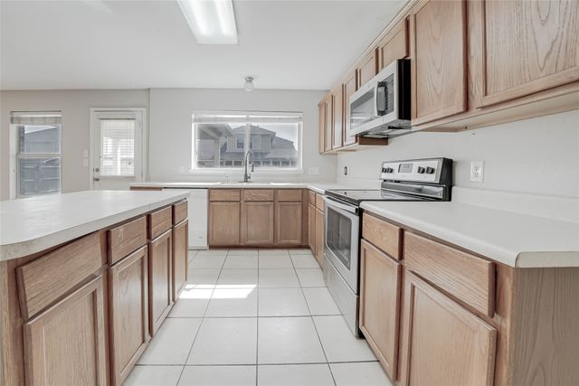 329 Highland Glen Trail, Wylie, TX 75098