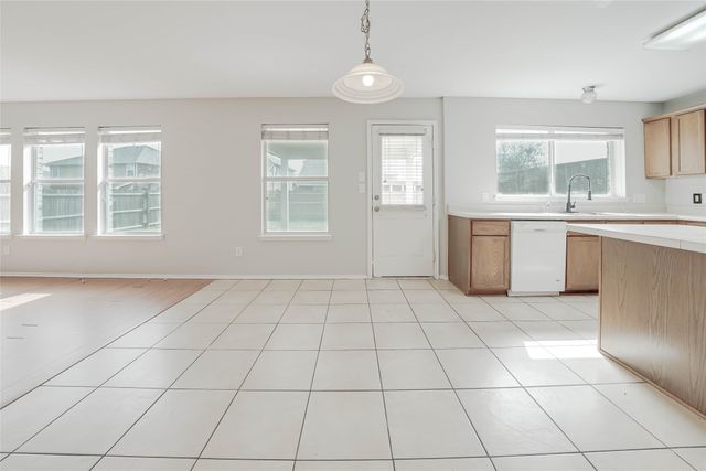 329 Highland Glen Trail, Wylie, TX 75098