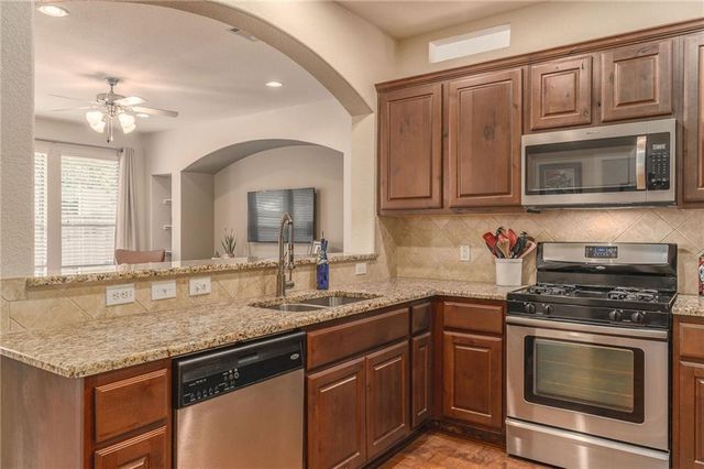 6708 Menchaca RD 14, Austin, TX 78745