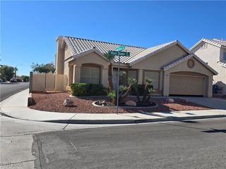 7501 Moon Shower Circle, Las Vegas, NV 89128