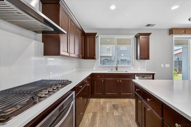 1859 E Kroeker Avenue, Fresno, CA 93730