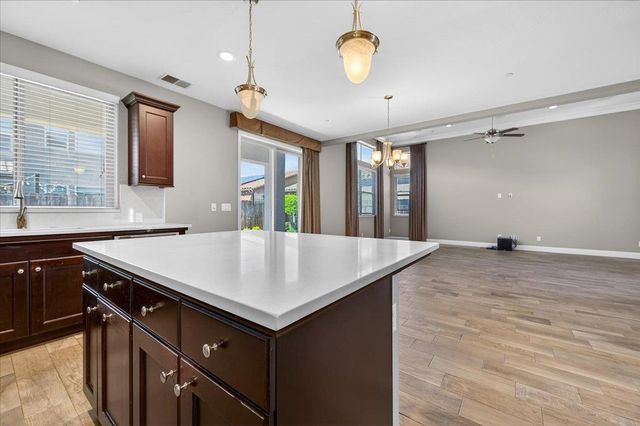 1859 E Kroeker Avenue, Fresno, CA 93730