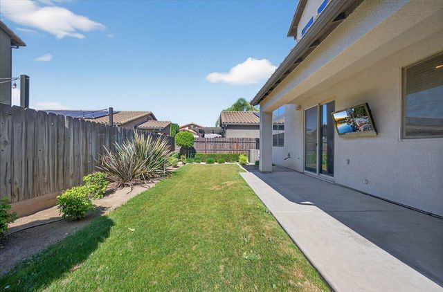 1859 E Kroeker Avenue, Fresno, CA 93730