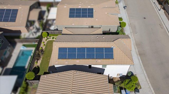 1859 E Kroeker Avenue, Fresno, CA 93730