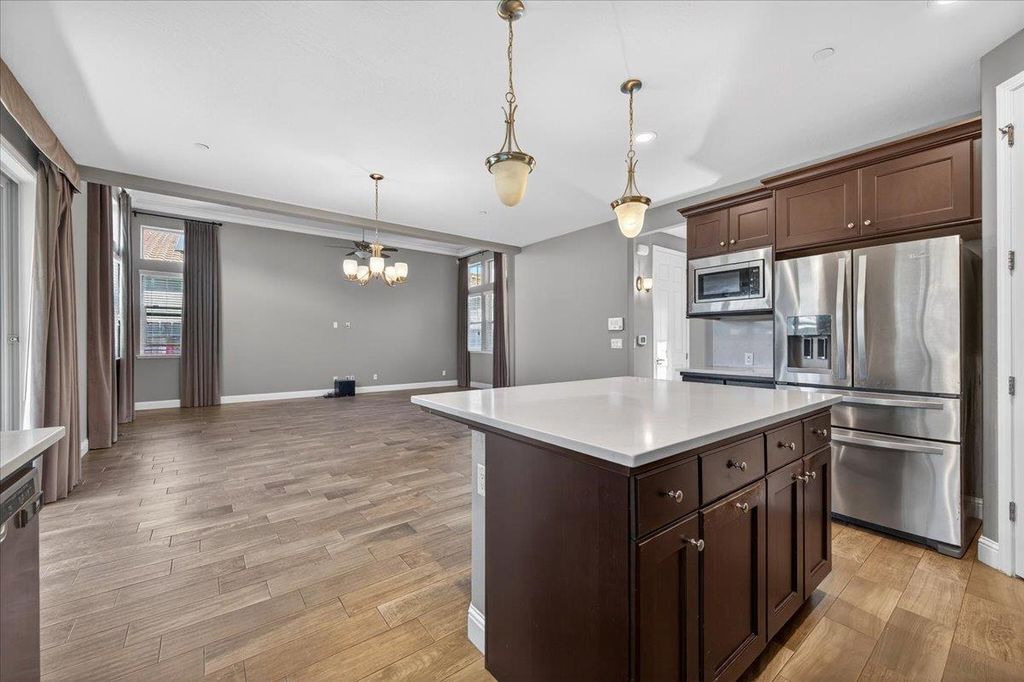 Image 19 of property listing at 1859 E Kroeker Avenue, Fresno, CA 93730