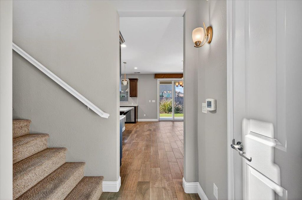 Image 25 of property listing at 1859 E Kroeker Avenue, Fresno, CA 93730