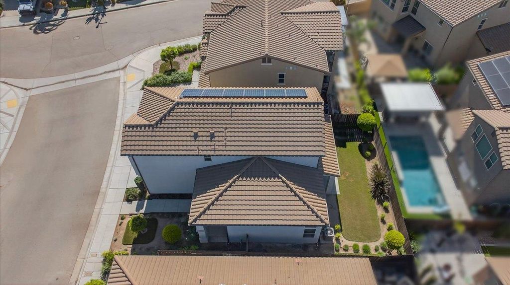 Image 54 of property listing at 1859 E Kroeker Avenue, Fresno, CA 93730