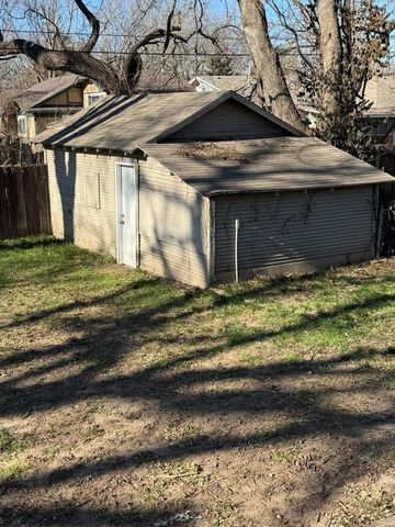 1115 N Carlos St, Wichita, KS 67203