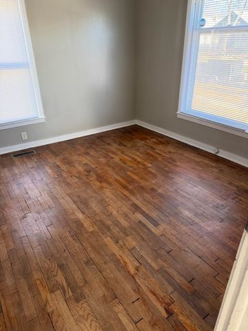 1115 N Carlos St, Wichita, KS 67203