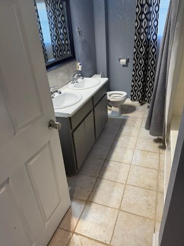 1115 N Carlos St, Wichita, KS 67203