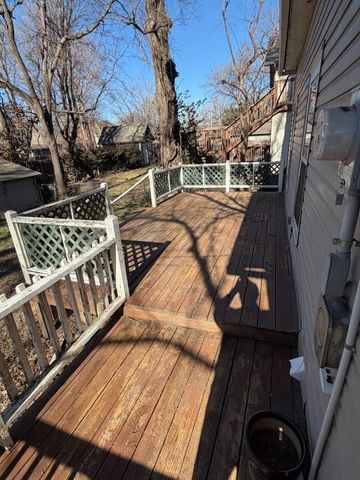 1115 N Carlos St, Wichita, KS 67203