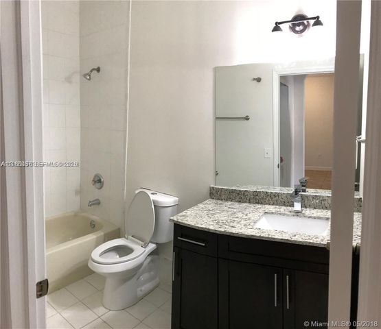 17720 NW 73rd Ave 105, Hialeah, FL 33015
