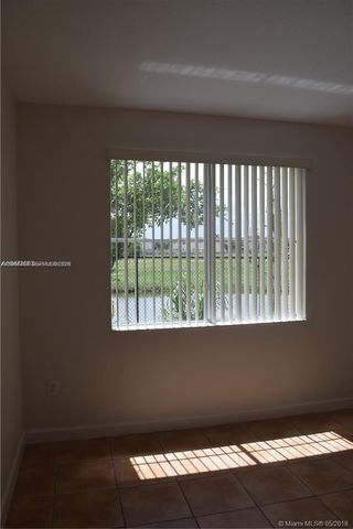 17720 NW 73rd Ave 105, Hialeah, FL 33015