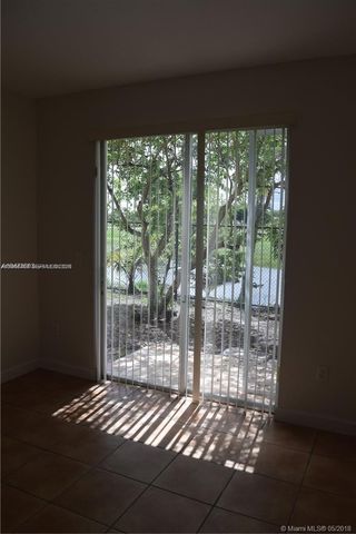 17720 NW 73rd Ave 105, Hialeah, FL 33015