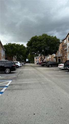 17720 NW 73rd Ave 105, Hialeah, FL 33015