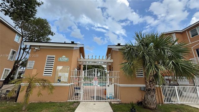 17720 NW 73rd Ave 105, Hialeah, FL 33015