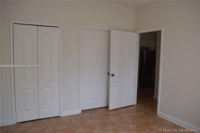 17720 NW 73rd Ave 105, Hialeah, FL 33015