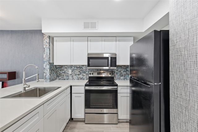 9815 Walnut Street 114, Dallas, TX 75243