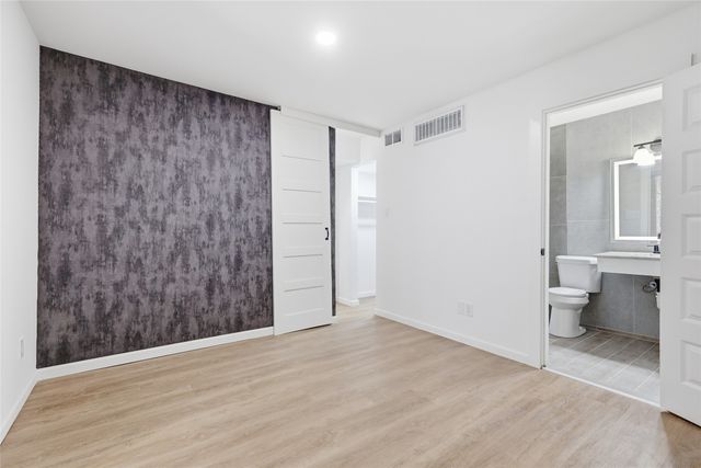 9815 Walnut Street 114, Dallas, TX 75243