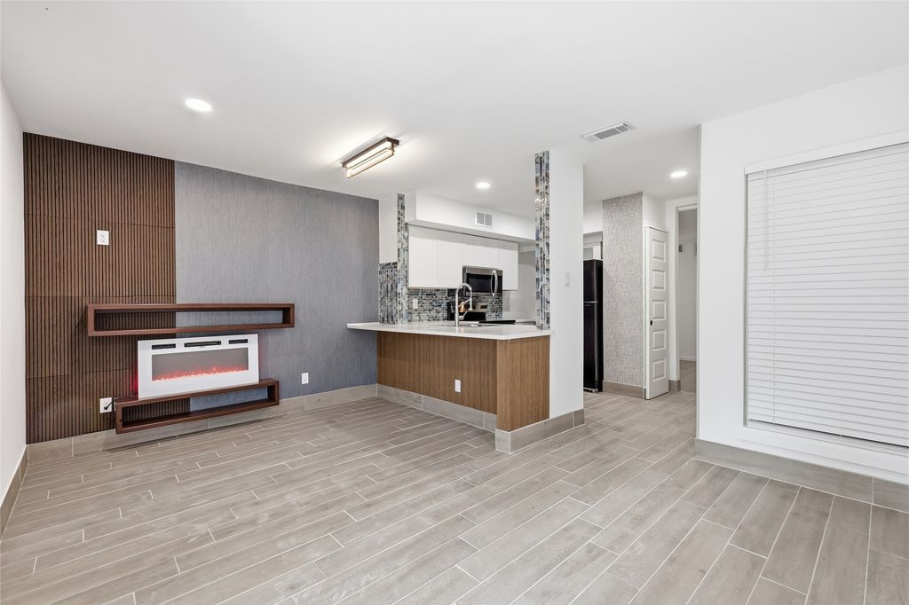 9815 Walnut Street 114, Dallas, TX 75243