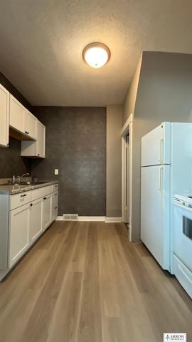 2110 C Street, Lincoln, NE 68502