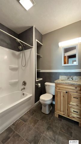 2110 C Street, Lincoln, NE 68502