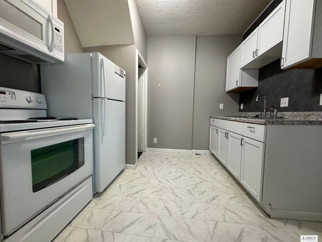 2110 C Street, Lincoln, NE 68502