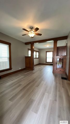 2110 C Street, Lincoln, NE 68502