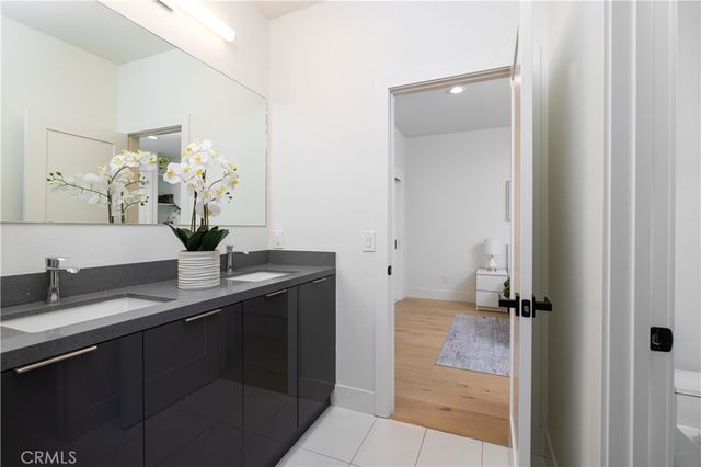 34 Montgomery, Newport Beach, CA 92660