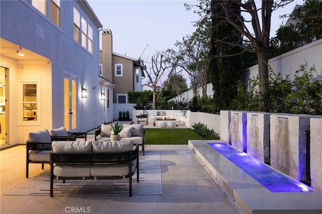 34 Montgomery, Newport Beach, CA 92660