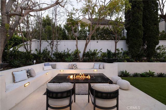 34 Montgomery, Newport Beach, CA 92660