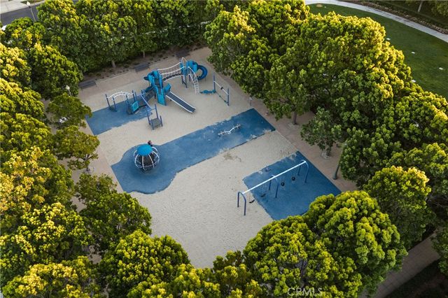 34 Montgomery, Newport Beach, CA 92660