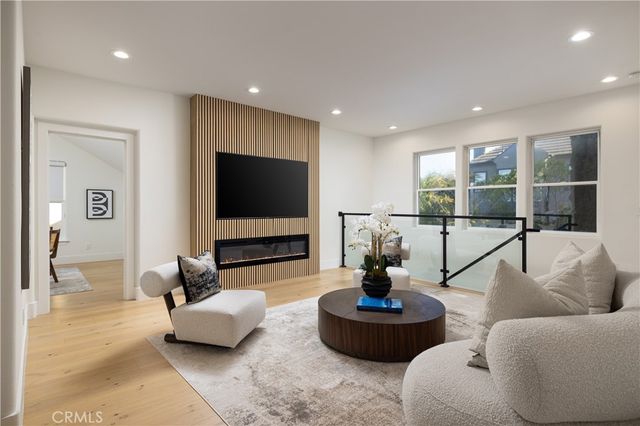 34 Montgomery, Newport Beach, CA 92660