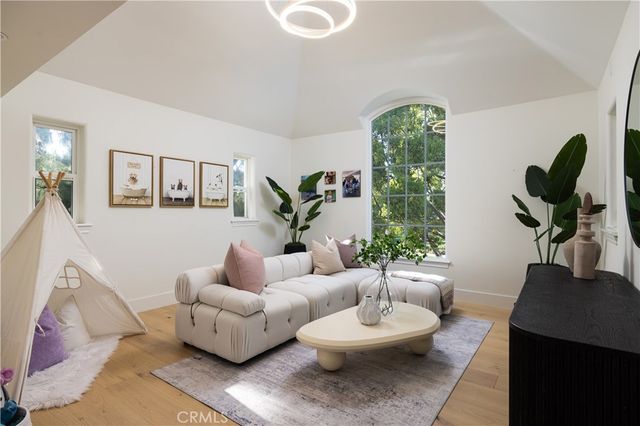 34 Montgomery, Newport Beach, CA 92660