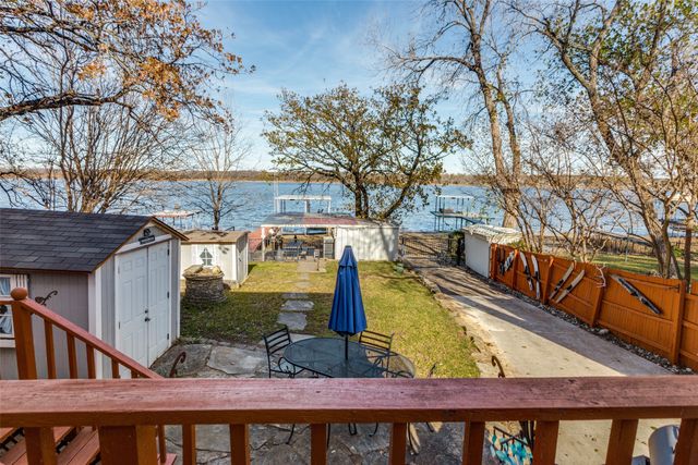 1152 W Lake Drive, Weatherford, TX 76087