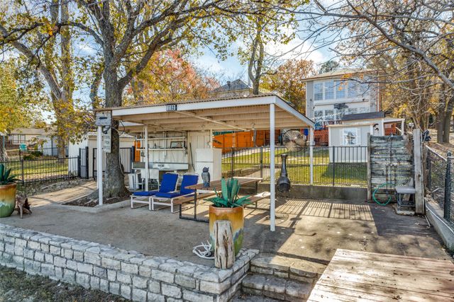 1152 W Lake Drive, Weatherford, TX 76087