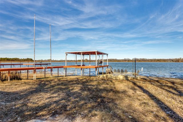 1152 W Lake Drive, Weatherford, TX 76087