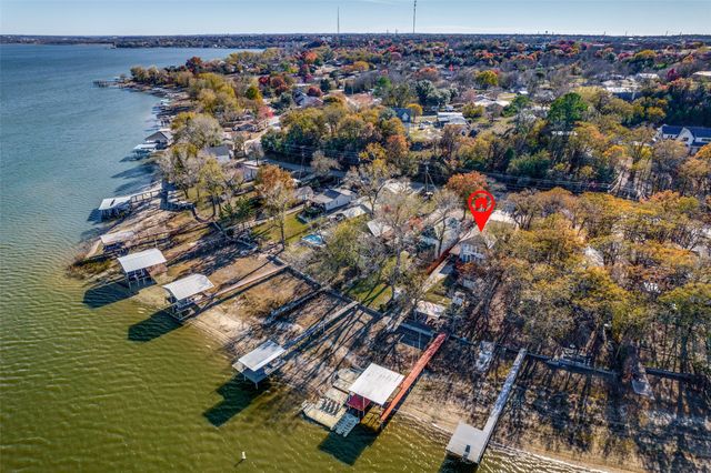 1152 W Lake Drive, Weatherford, TX 76087