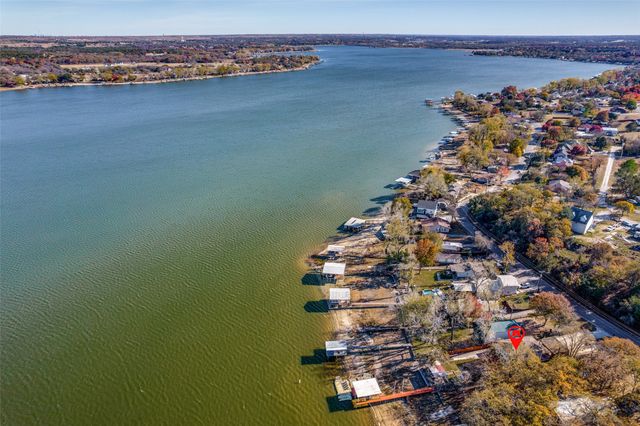 1152 W Lake Drive, Weatherford, TX 76087