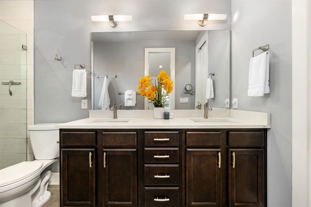 1310 Cedar Ave 1, Austin, TX 78702