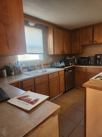 1136 E Routt Ave, Pueblo, CO 81004