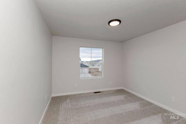 7121 E Kilkenny Ct, Nampa, ID 83687