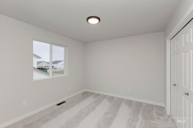 7121 E Kilkenny Ct, Nampa, ID 83687