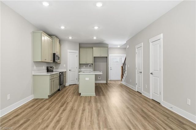 1727 OLD FIELDS Boulevard, Haw River, NC 27258