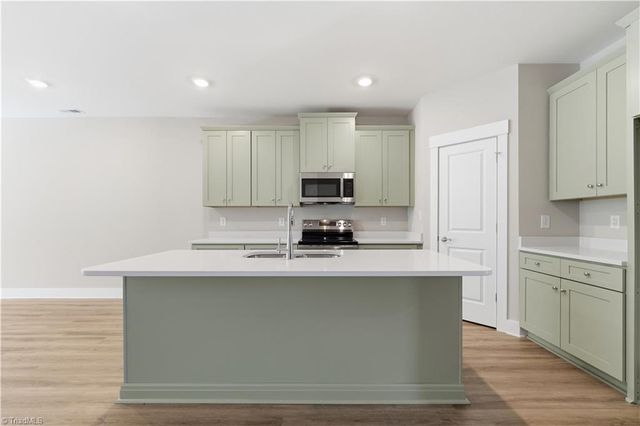 1727 OLD FIELDS Boulevard, Haw River, NC 27258