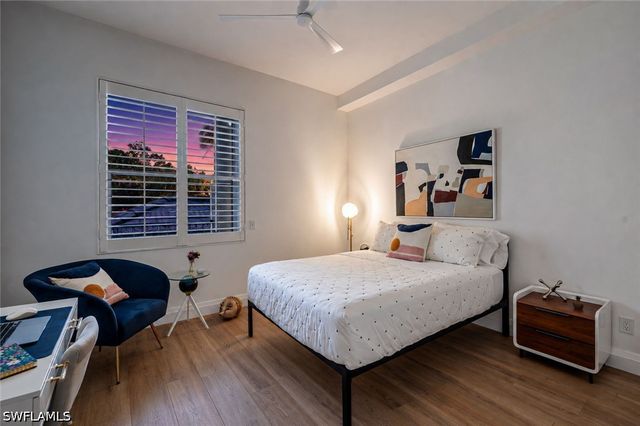 700 Bentwater CIR 103, Naples, FL 34108
