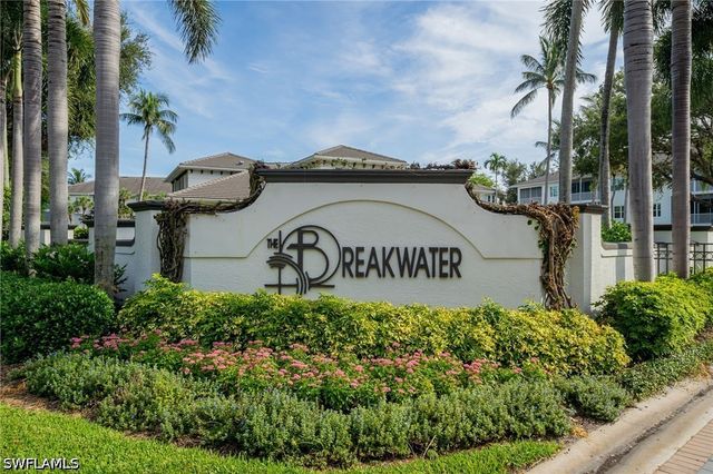 700 Bentwater CIR 103, Naples, FL 34108