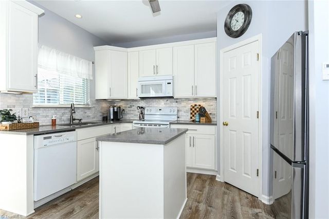 6708 Marielle Point, Whitsett, NC 27377