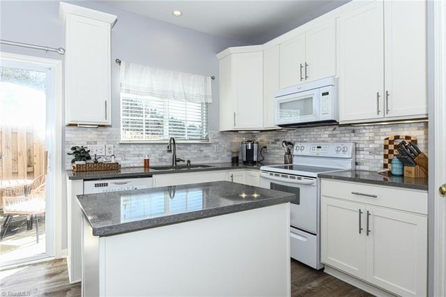 6708 Marielle Point, Whitsett, NC 27377