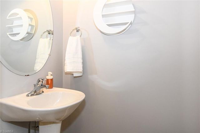 6708 Marielle Point, Whitsett, NC 27377